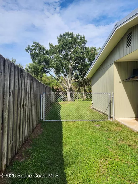 Exterior - 2250 Floridiane Dr, Melbourne, FL 32935 photo 5 of 34