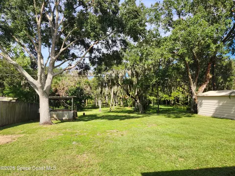 Exterior - 2250 Floridiane Dr, Melbourne, FL 32935 photo 16 of 34