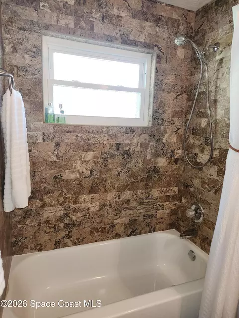 Bath - 2250 Floridiane Dr, Melbourne, FL 32935 photo 7 of 8