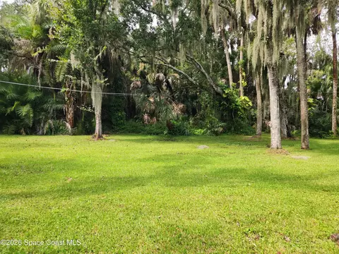 Exterior - 2250 Floridiane Dr, Melbourne, FL 32935 photo 30 of 34