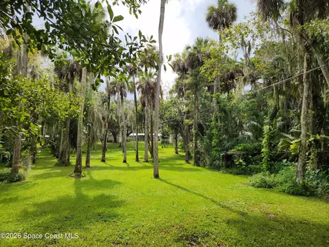 Exterior - 2250 Floridiane Dr, Melbourne, FL 32935 photo 28 of 34