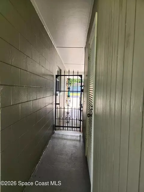 Entry Way - 2250 Floridiane Dr, Melbourne, FL 32935 photo 2 of 2