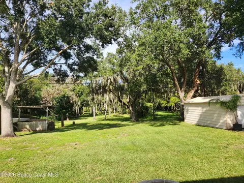 Exterior - 2250 Floridiane Dr, Melbourne, FL 32935 photo 15 of 34