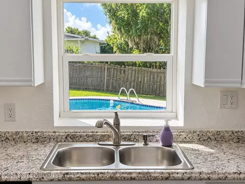 Kitchen - 1308 Sun Cir W, Melbourne, FL 32935 photo 2 of 3