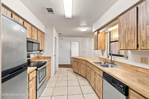 Kitchen - 6325 Allmont St, Cocoa, FL 32927 photo 1 of 2