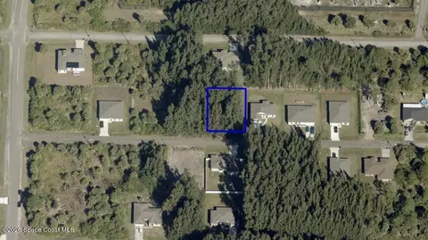 765 Kingfisher St, Palm Bay, FL 32908