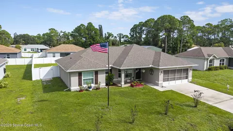 1375 Schayler St SW, Palm Bay, FL 32908