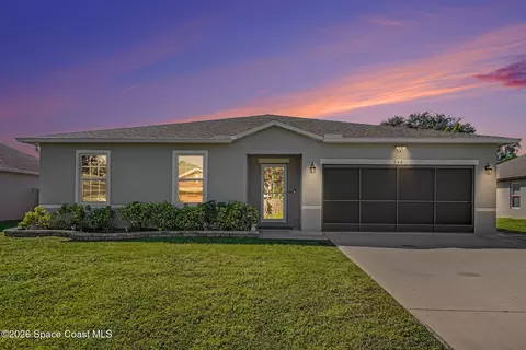 540 Dinner St NE, Palm Bay, FL 32907