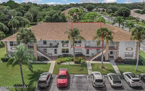 533 S Lakes End Dr #E2, Fort Pierce, FL 34982