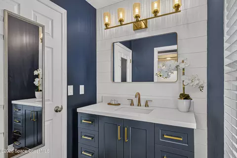 Bath - 3765 Big Pine Rd, Melbourne, FL 32934 photo 4 of 5