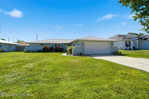 1802 Brookside St NE, Palm Bay, FL 32907