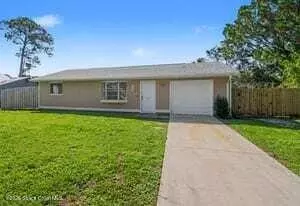 760 Avalon St SE, Palm Bay, FL 32909