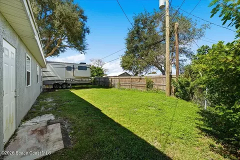 Exterior - 3275 Jackson Ave NE, Palm Bay, FL 32905 photo 2 of 4