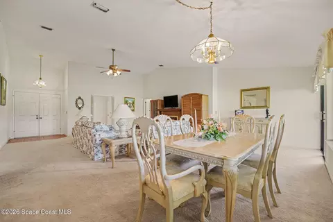 Dining - 1360 Pilgrim Ave, Melbourne, FL 32940 photo 2 of 5