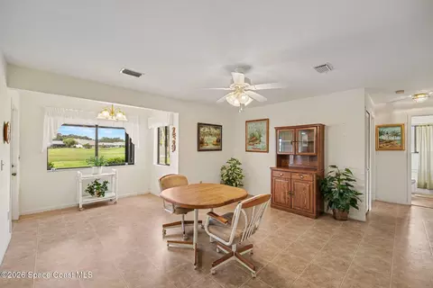 Dining - 1360 Pilgrim Ave, Melbourne, FL 32940 photo 3 of 5