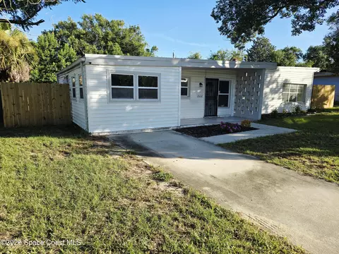 1308 Moore St, Daytona Beach, FL 32114