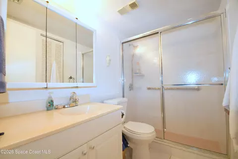 Bath - 2500 Eagle Dr #4-D, Melbourne, FL 32935 photo 1 of 1