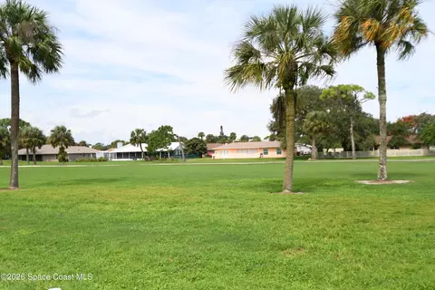 View/Area - 2500 Eagle Dr #4-D, Melbourne, FL 32935 photo 2 of 2