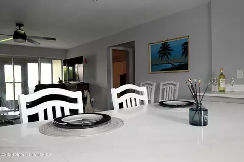 Dining - 2500 Eagle Dr #4-D, Melbourne, FL 32935 photo 2 of 2