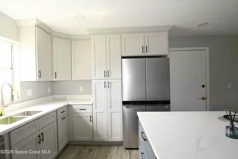 Kitchen - 2500 Eagle Dr #4-D, Melbourne, FL 32935 photo 4 of 4