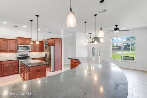 Kitchen - 1723 Greytwig Pl, Malabar, FL 32950 photo 4 of 8