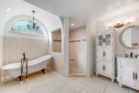 Bath - 1723 Greytwig Pl, Malabar, FL 32950 photo 4 of 4