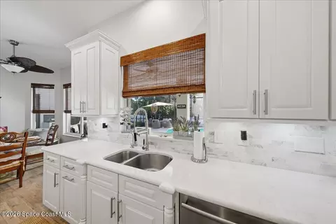 Kitchen - 165 Mar-len Dr, Melbourne Beach, FL 32951 photo 4 of 6