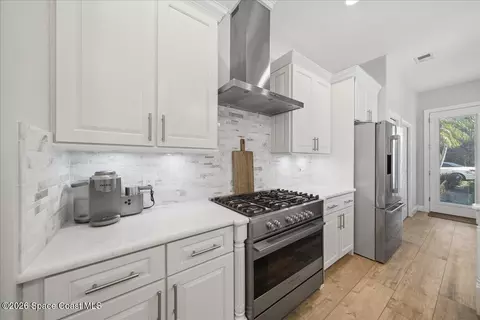 Kitchen - 165 Mar-len Dr, Melbourne Beach, FL 32951 photo 6 of 6
