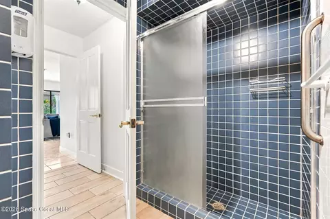 Bath - 800 Kerry Downs Cir, Melbourne, FL 32940 photo 6 of 6