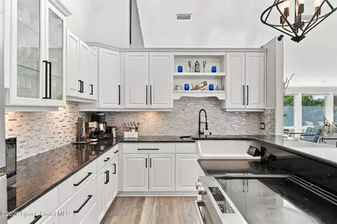 Kitchen - 800 Kerry Downs Cir, Melbourne, FL 32940 photo 3 of 6