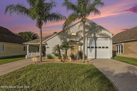 658 Plantation Dr, Titusville, FL 32780