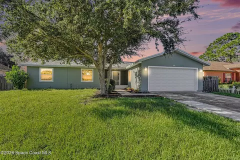 1476 Reed St NW, Palm Bay, FL 32907