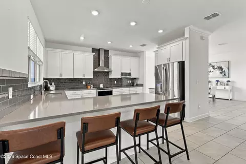 Kitchen - 495 Strand Dr, Melbourne Beach, FL 32951 photo 5 of 10