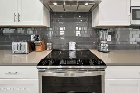 Kitchen - 495 Strand Dr, Melbourne Beach, FL 32951 photo 4 of 10