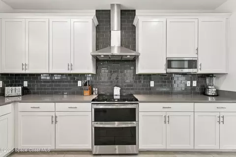 Kitchen - 495 Strand Dr, Melbourne Beach, FL 32951 photo 3 of 10