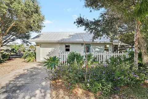 505 Jefferson Ave W, Cape Canaveral, FL 32920
