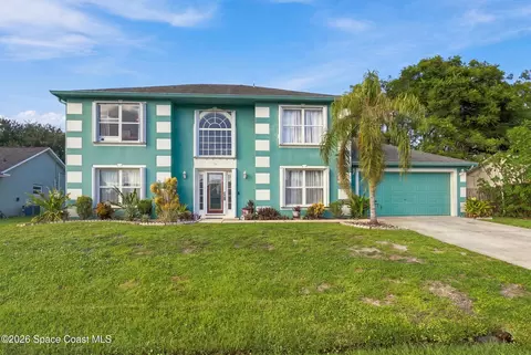 1015 Flower St NW, Palm Bay, FL 32907