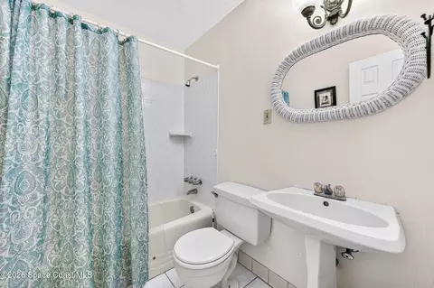Bath - 1949 Harrison Ave, Melbourne, FL 32935 photo 3 of 3