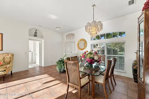 Dining - 1331 Cape Sable Dr, Melbourne, FL 32940 photo 3 of 5