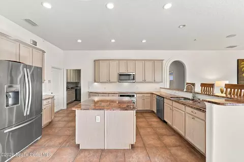 Kitchen - 1331 Cape Sable Dr, Melbourne, FL 32940 photo 1 of 6
