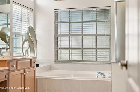 Bath - 1331 Cape Sable Dr, Melbourne, FL 32940 photo 3 of 6