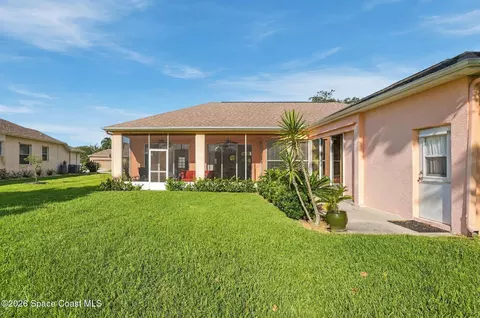 Exterior - 1331 Cape Sable Dr, Melbourne, FL 32940 photo 6 of 7