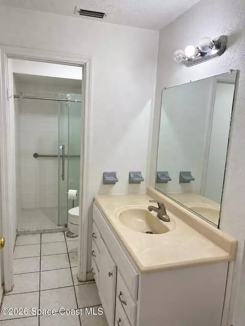 Bath - 1671 Ford Rd, Mims, FL 32754 photo 1 of 5