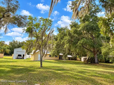 Exterior - 1671 Ford Rd, Mims, FL 32754 photo 8 of 12