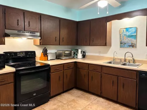 Kitchen - 1671 Ford Rd, Mims, FL 32754 photo 1 of 2