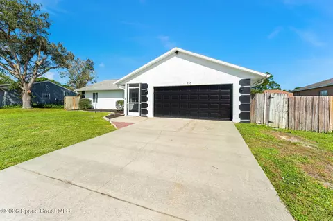 855 Americana Blvd NW, Palm Bay, FL 32907