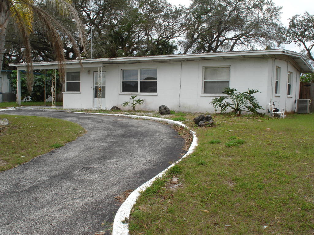 1589 Dixie Way, Melbourne, FL 32935 photo 1