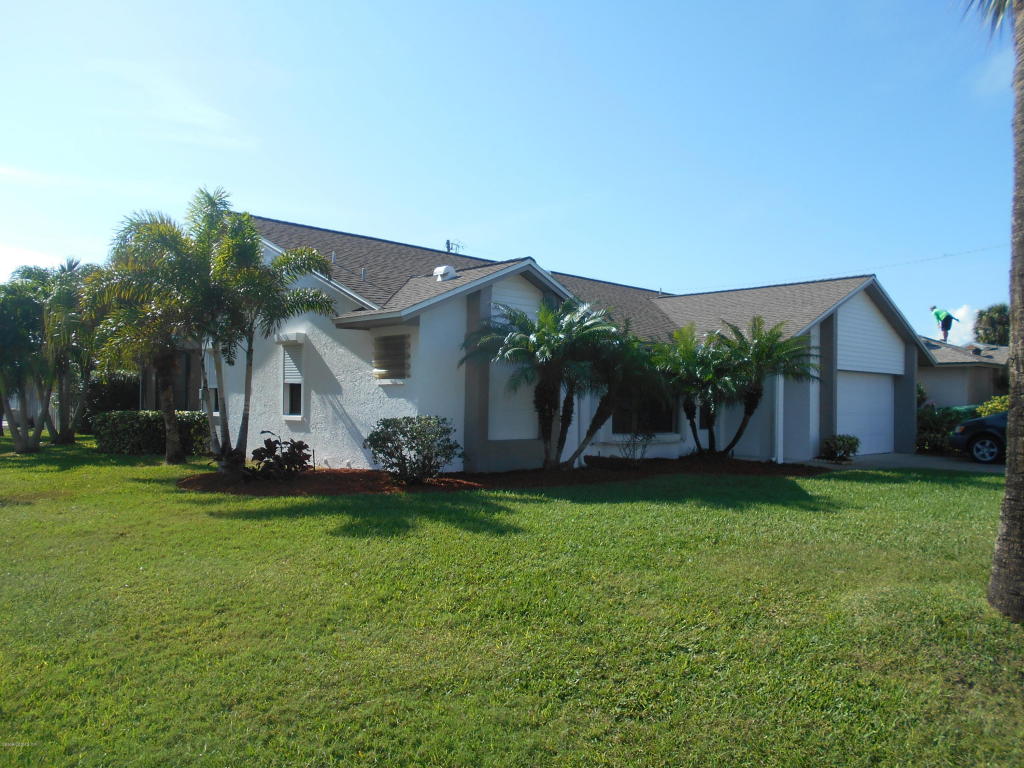 201 Chalet Ave, Indialantic, FL 32903 photo 1