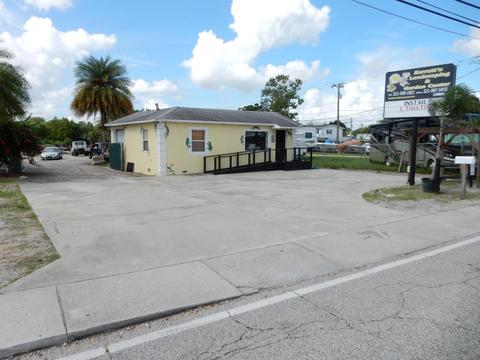 2713 Aurora Rd, Melbourne, FL 32935 photo 1