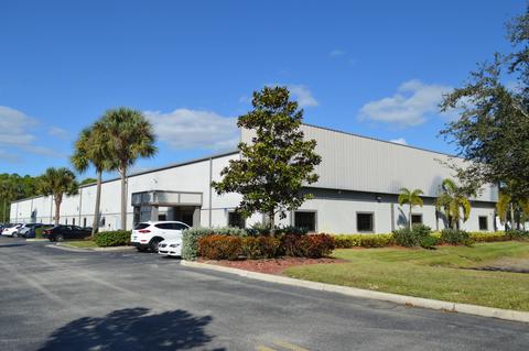 710 N North Dr, Melbourne, FL 32934 photo 1